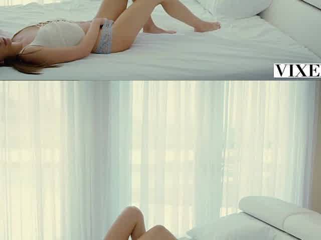 Beauties Riley and Kendra have Hottest Lesbian Sex