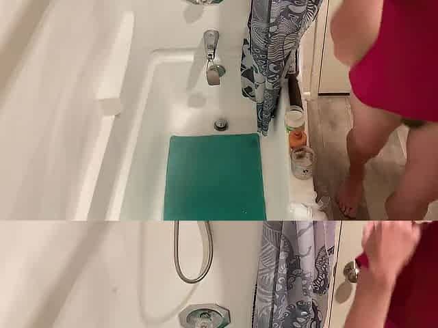 Bre bangs her booty in the shower