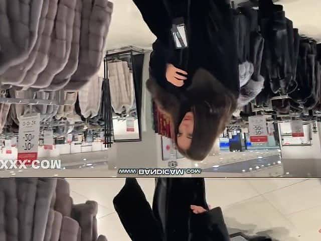 Fuck Girl In Sexy Leather Leggings Public