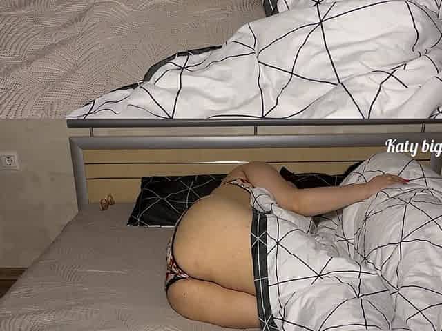 She Cheated on Her Husband with His Best Friend While Her Husband Was Lying in Bed