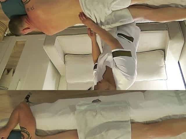Intimate massage parlor with oriental cheerful ending