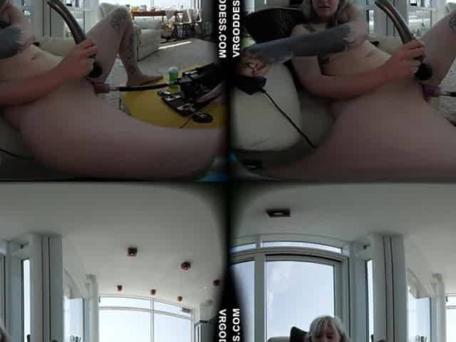 Brille Has Some Real Female Orgasms With The Fucking Machine And Hitachi