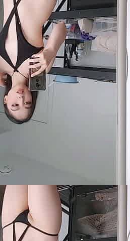 Naughty Japanese babe Ayaka Tomoda masturbates