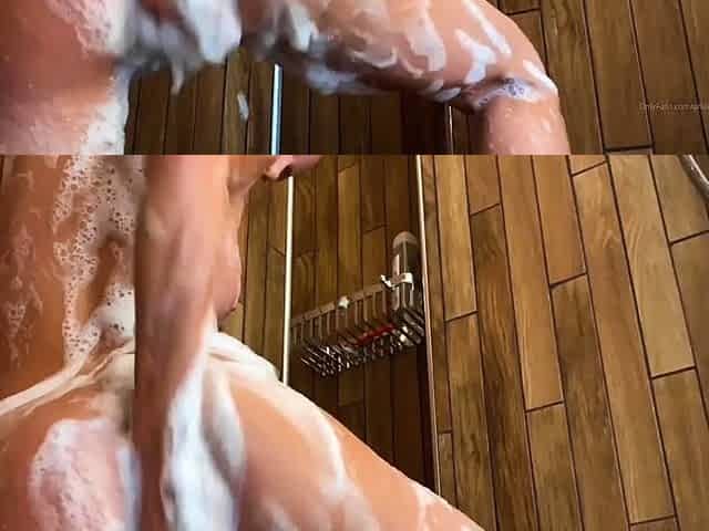 Masturbating teen solo in the gym