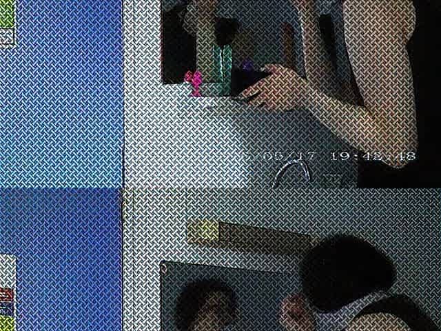 Preparing for a party (please don't take the timelabel in account, recent webcam)