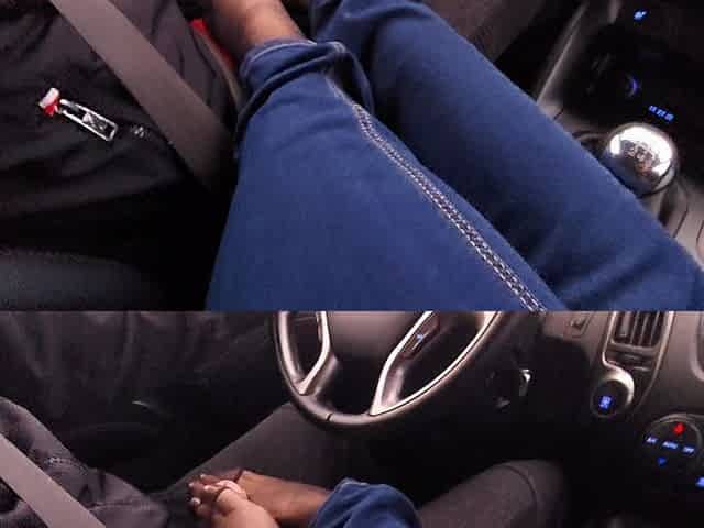 Amateur MILF in Jeans and Nylon Socks Gives a Taxi Driver a Footjob