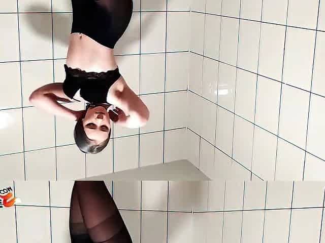 Oral Schlong Brawny Stud in the Shower
