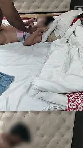 Boss Fuck Her in Oyo Hotel Hard Pounding Pussy with Penis Extender