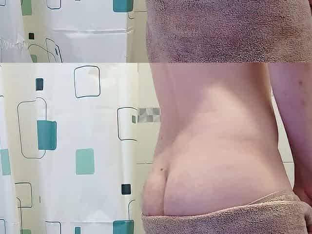 Jerking Off and Cumming in the Shower