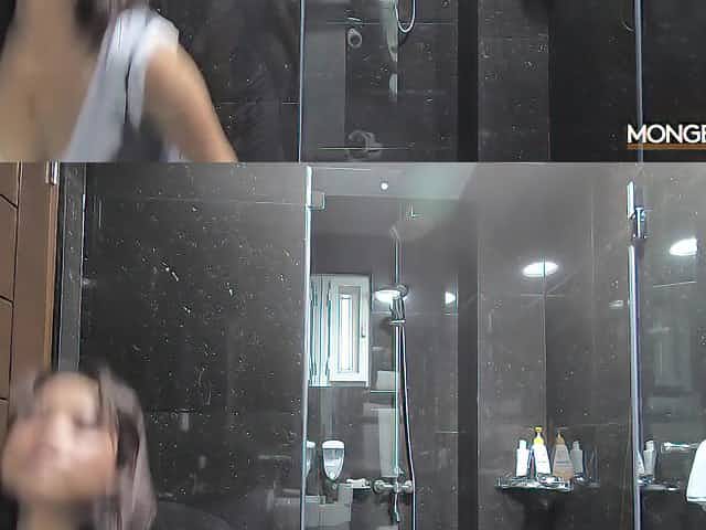 Sweet Asian escort with a nice ass fucks an American tourist for money