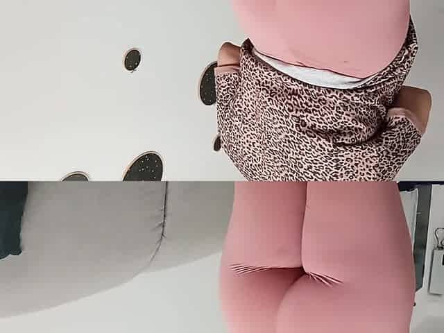 Cute PAWG Farting in Leggings