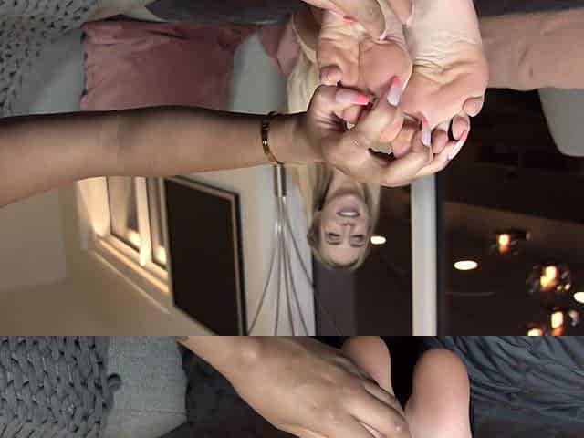 Gitta Blond enjoys foot fetish