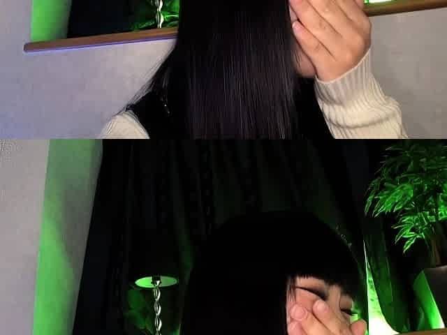 Party teens fingering and licking