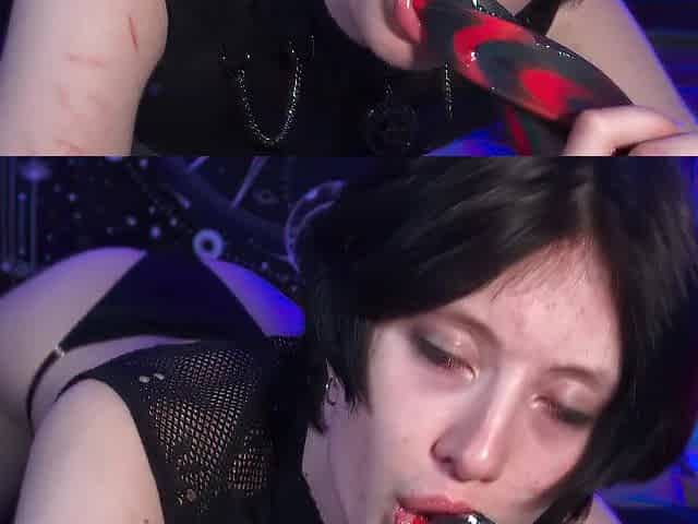Alternative FTM Sucks and Bangs Twisted Monster Vibrator
