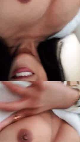 Big boob brunette masturbates on webcam