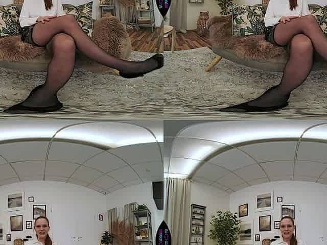 VR Porn - Horny mother I'd like to fuck Doctor Fingering Herself and Squirting During Therapy Session