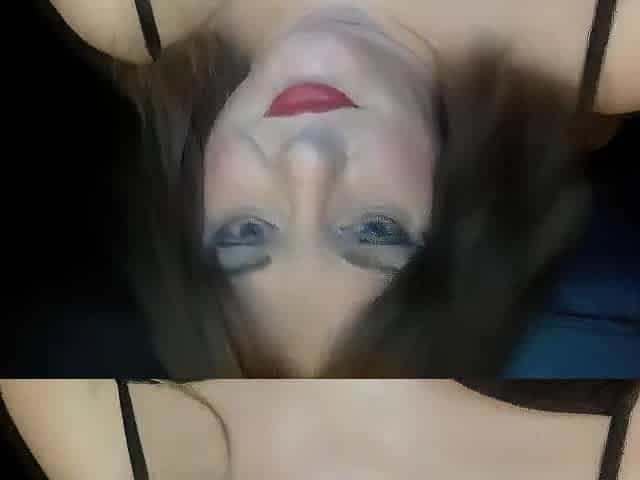 Curvy tran camgirl flirts and plays
