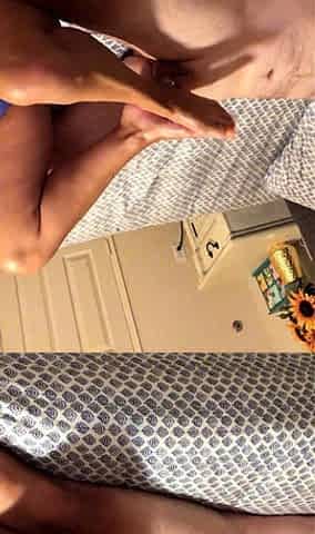 Amateur Foot Fetish Girlfriend Sucks and gives a Footjob