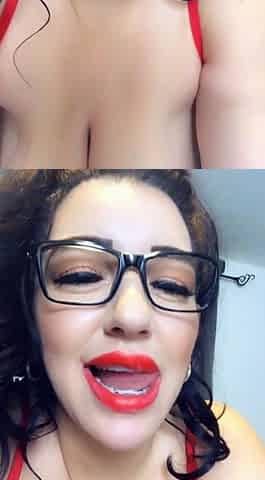 Amateur Big Boobs jerks Big Dick