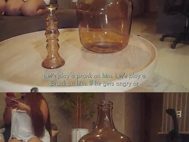 2 MILFs Make an Messy Proposal to the Food Delivery Chap