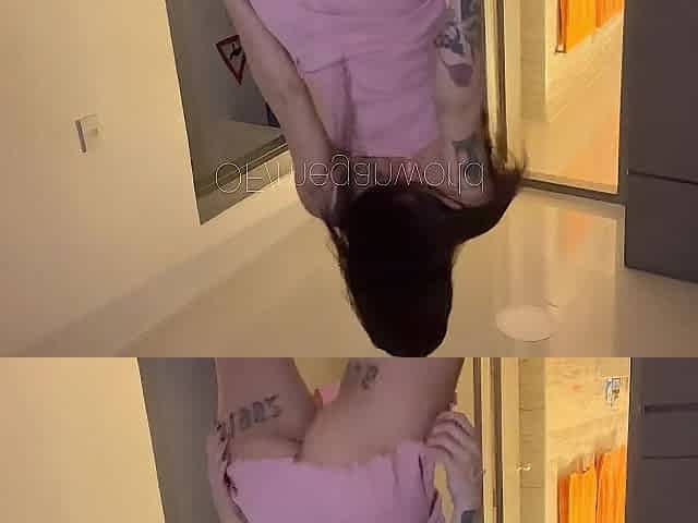 The most excellent twerk u've ever seen! brunette hair with moist booty twerking in the shower