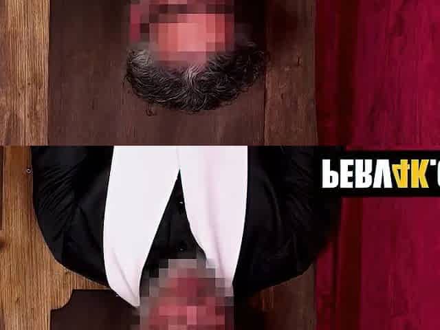 Flashes Penis for SINS