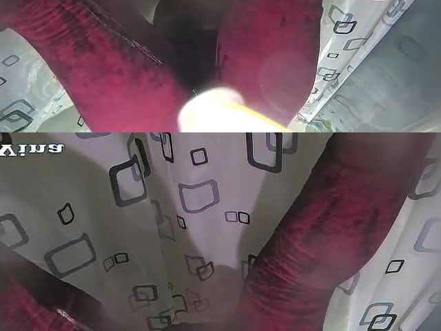 Pee wetting my large butt in leggings