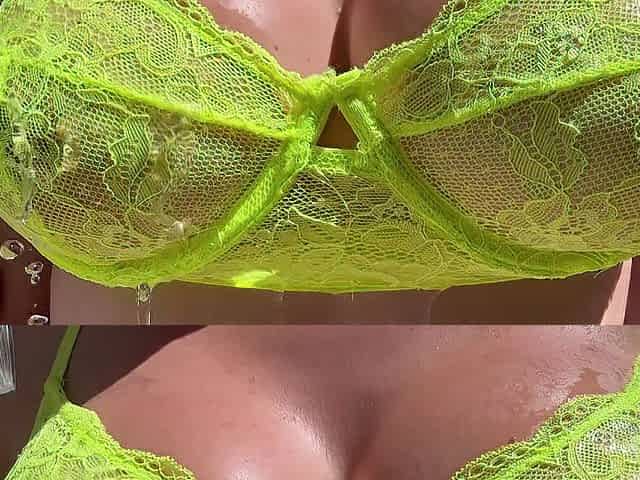 Large bazookas Artemisia Love Bazookas Fetish outdoor moist tits play