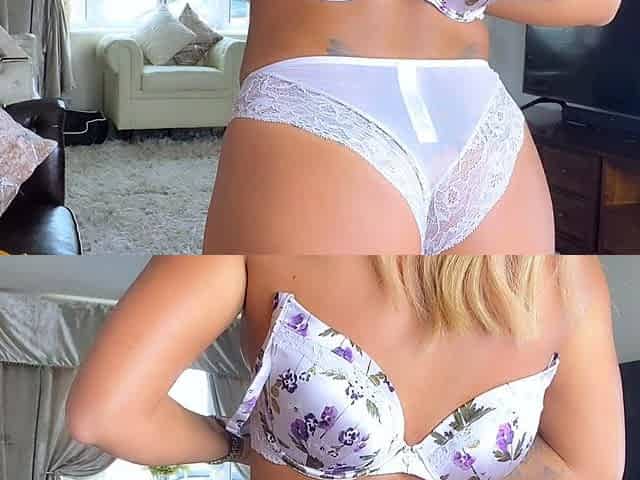 Close up MILF masturbation