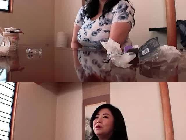 Amateur asian toys ass with dildo