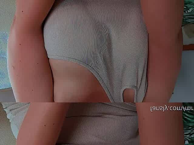 Curvy mother I'd like to fuck masturbates on a chair. Bushy twat.