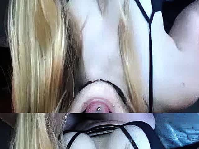 Amateur Webcam Cute Teen Plays Solo