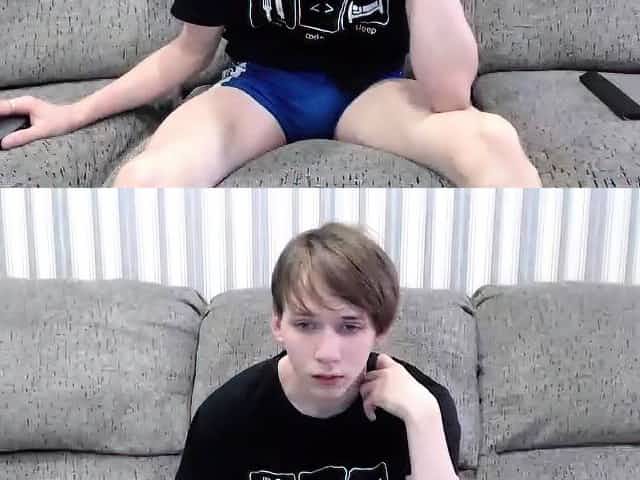 Amateur twink hottie jerking off