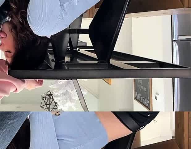 Arabell Sneaks A Blowjob And Gets Railed On Table Onlyfans