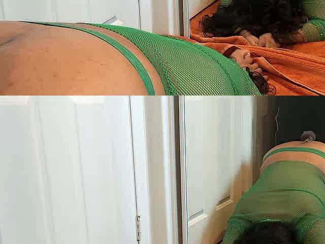 Thick Femboy creams on Massive Sex toy