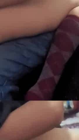 Innocent Face and Tight Ass!! Schoolgirl Takes the Opportunity to Bring School Friends Home
