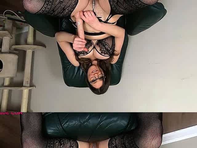 Blonde With Natural Big Boobs Loves Putting A Toy In Her