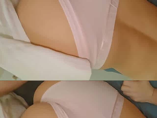Stepmom and I are in daybed, I can't resist seeing her booty and I wanna bang her