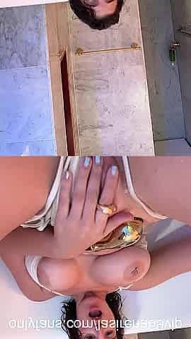 Concupiscent LaSirena69 relentlessly rubbing her soaked snatch in the bathtub!