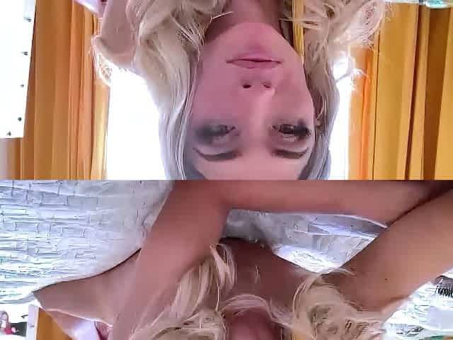 Amateur Webcam Cute Teen Plays Solo