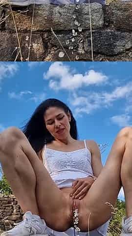 Outdoors Naked Gaping My Pussy and Pissing