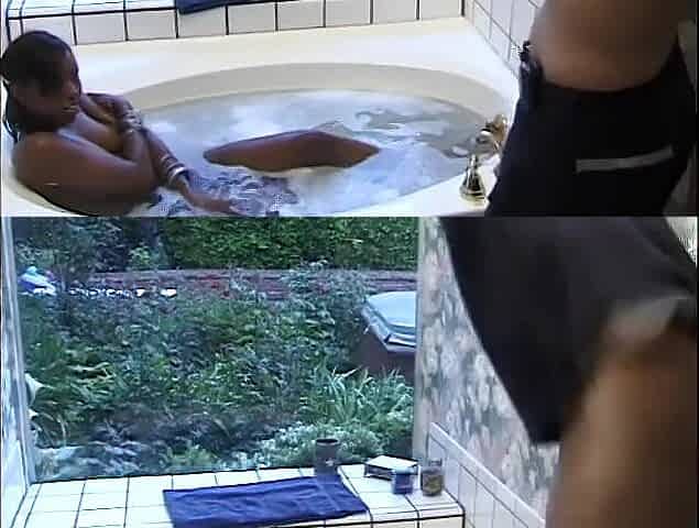 Black sweetheart gets white wang in constricted twat