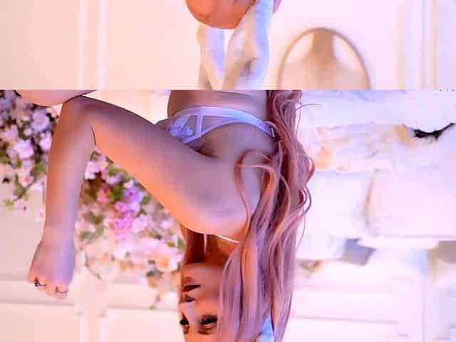Exposed big ass Holly Wolf nude