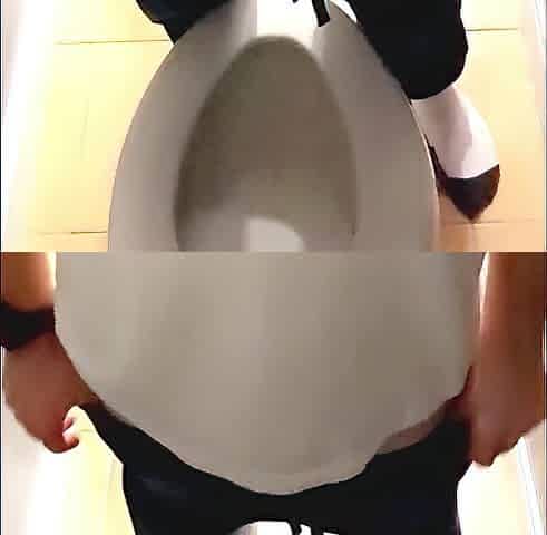 BaldDaddy Hot dude with admirable weenie peeing in bath BaldDaddy2