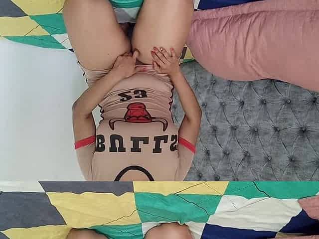 Attention!! My Stepmother's Pussy Is Hungry, I Want to Eat Dick