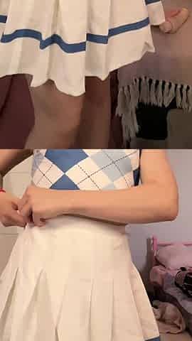A Blonde Is Double Fucked with a Dildo and a Fucking Machine