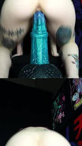 Webcam fun mature brunette with toys cum on cam