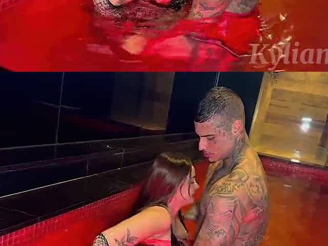 Sex in the pool ends in intensive screwing.