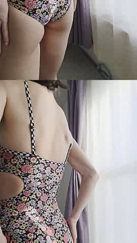 One Piece Swimsuit Try-on: Modeling 3