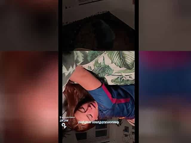 18YO FC BARCELONA FAN SQUIRTS ON LIVE STREAM *ACCIDENT*